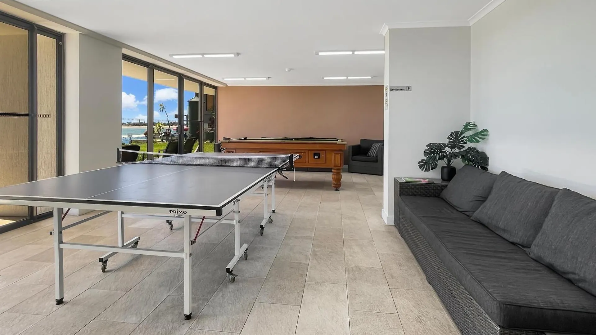 アパート Relaxing Escape: Pool, Tennis Court, Garden Terrace & Water Views マルーチードール